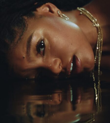 Halle – Angel | Lyrics